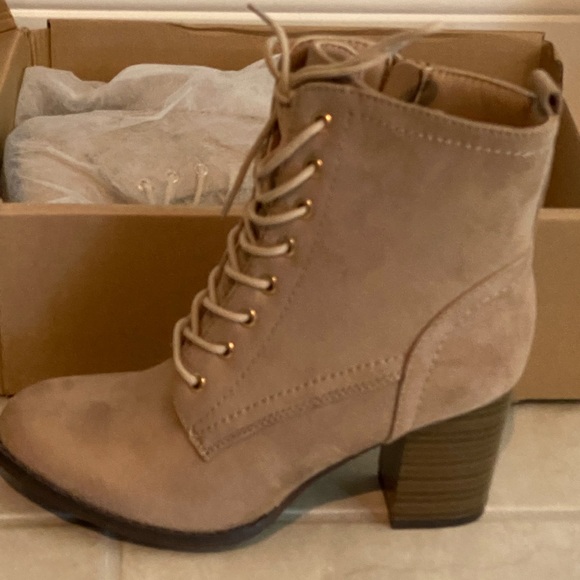 Journee Collection Shoes - NIB Journee Collection “Baylor” taupe faux suede bootie, size 6.5 medium